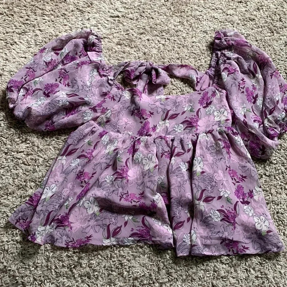 En saison Nwot floral puff sleeve top - Picture 3 of 15